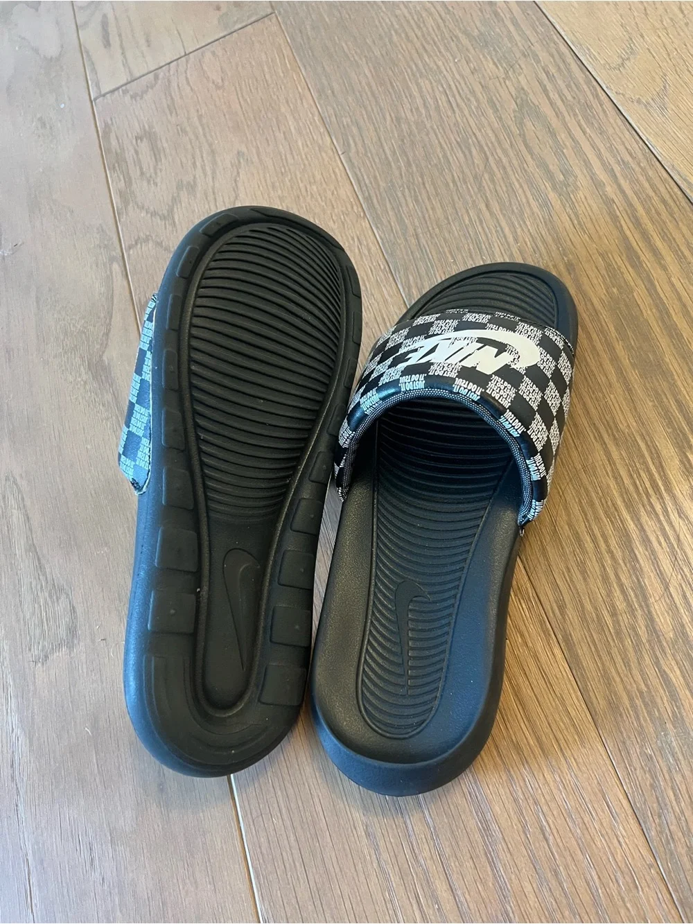 Nike Victori One Printed Black & White Checkered Slide Size 8